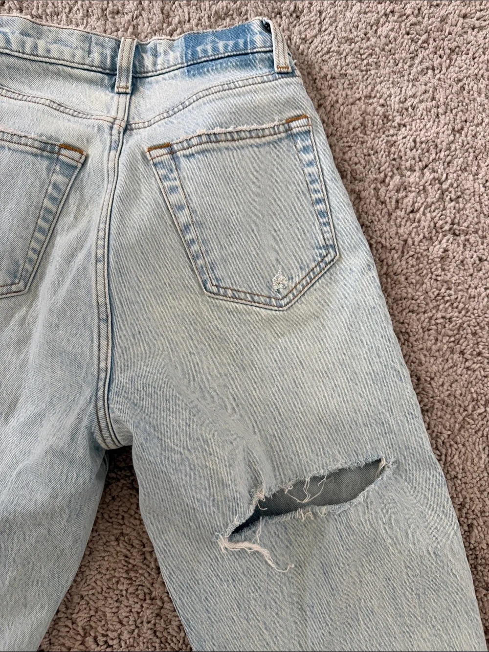 Abercrombie 90s Straight Ultra High Rise Curve Love
